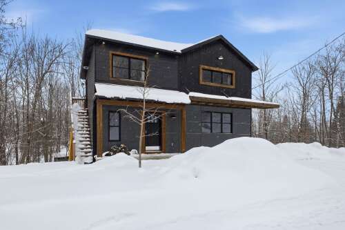 1088, Boul. de la Cité-des-Jeunes, Gatineau (Hull)