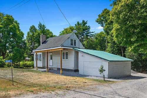 1565, Route 148, Pontiac